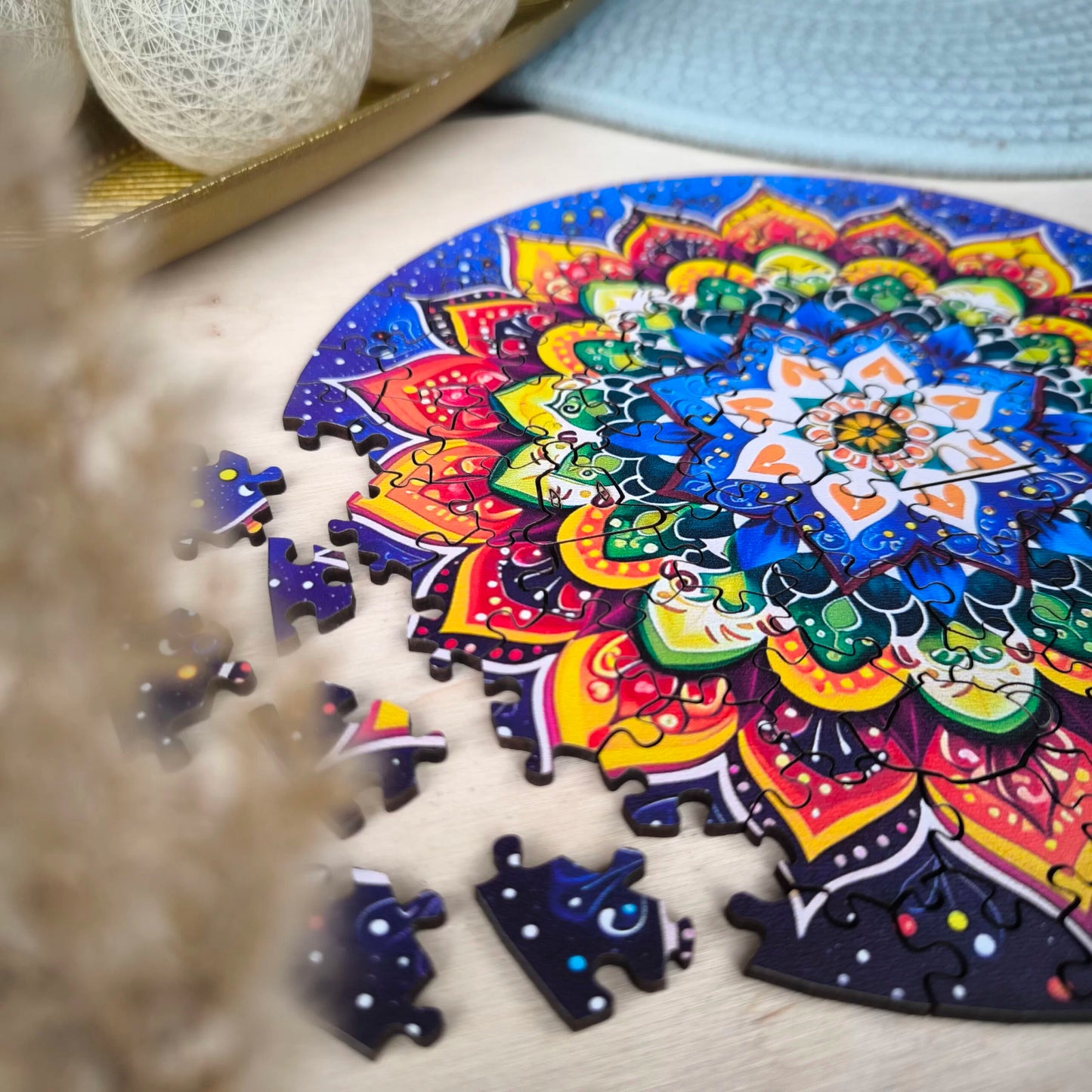 Milwood medinė dėlionė - Mandala with symbol of love (150 detalių)
