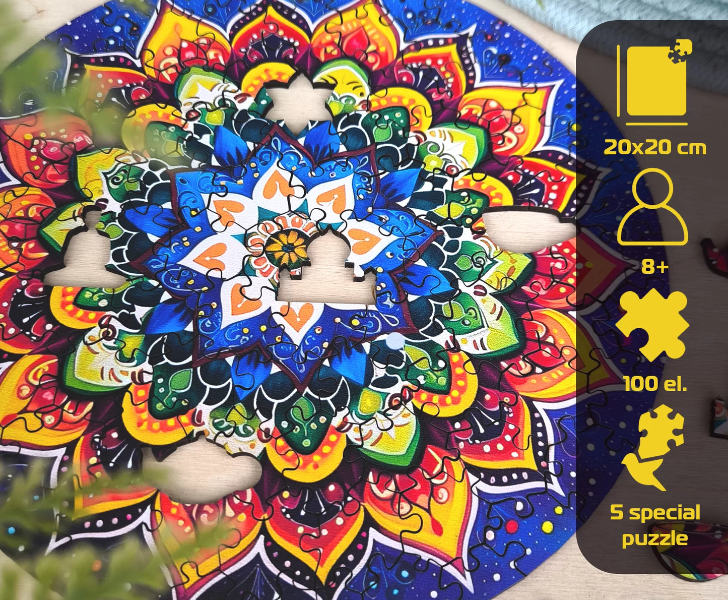 Milwood medinė dėlionė - Mandala with symbol of love  (150 detalių)