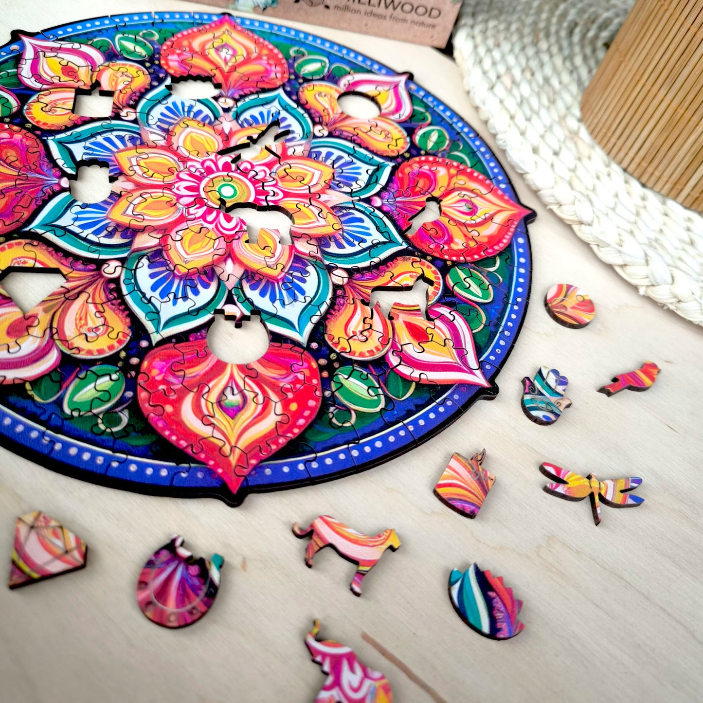 Milwood medinė dėlionė - Mandala full of green seeds (150 detalių)