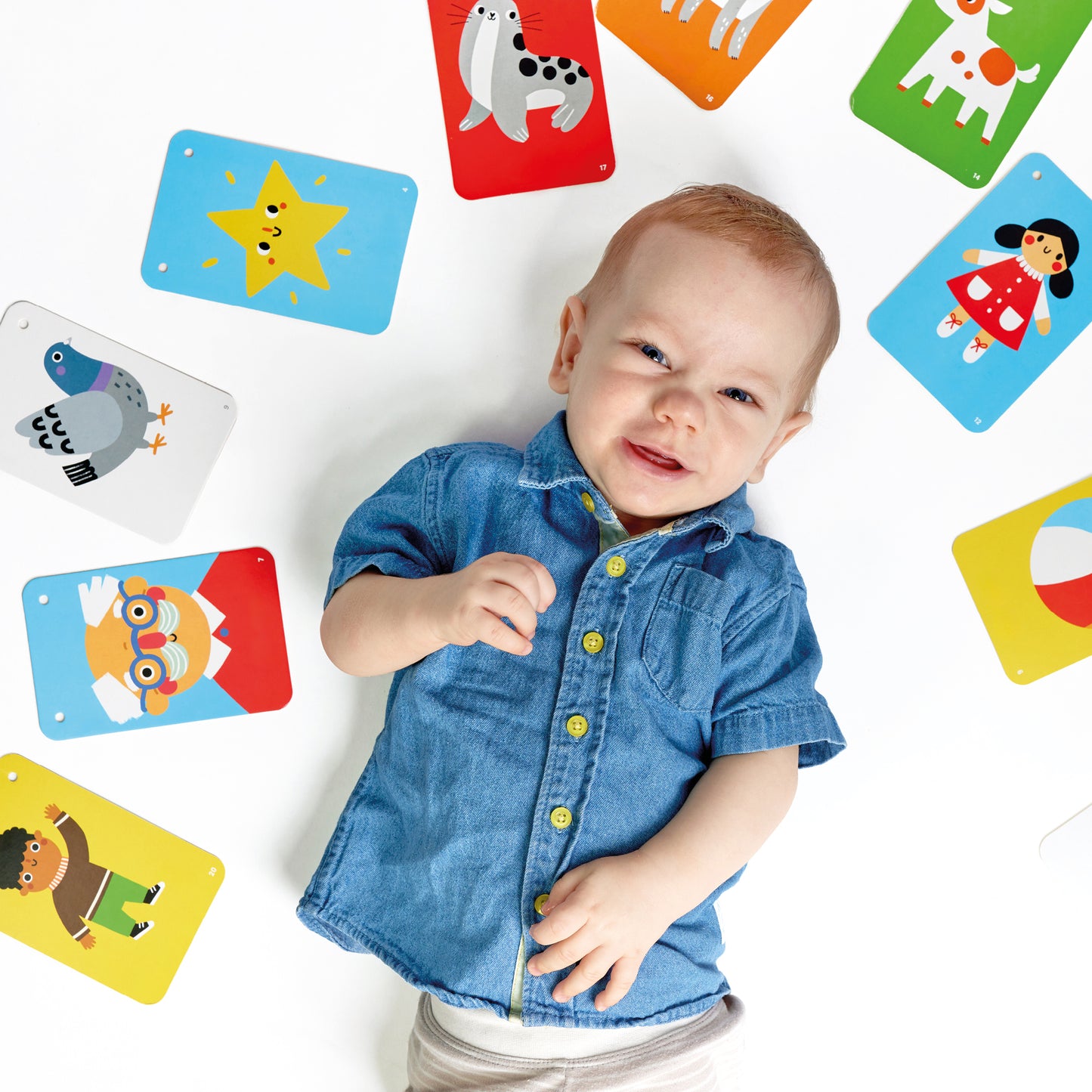 High-Contrast Baby Cards on a String 6-9