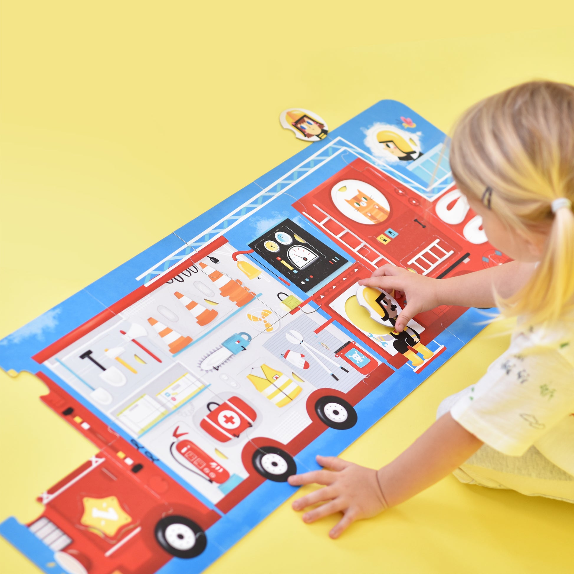 Dėlionė Make-a-Match Puzzle Fire Truck - Banana Panda.